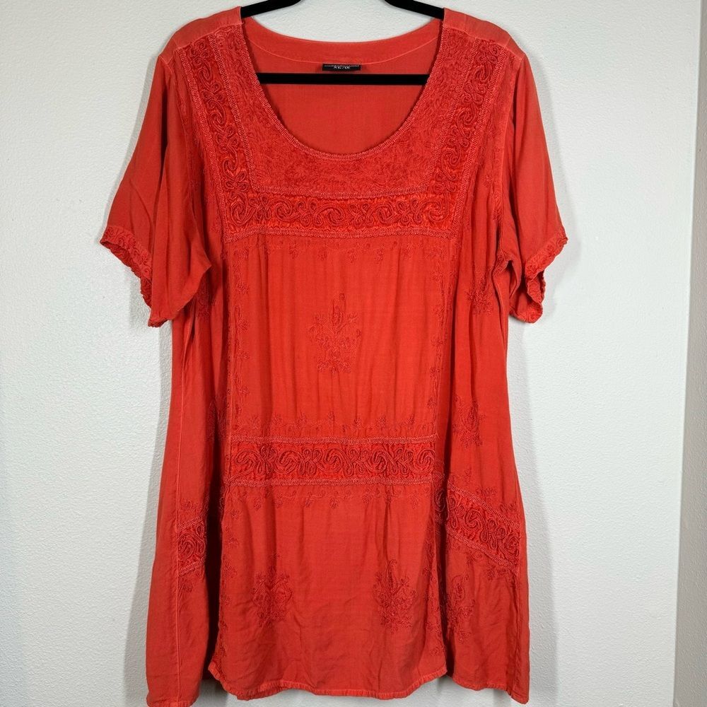 Holy Clothing Embroidered Tunic Top Women’s Size XL/1X